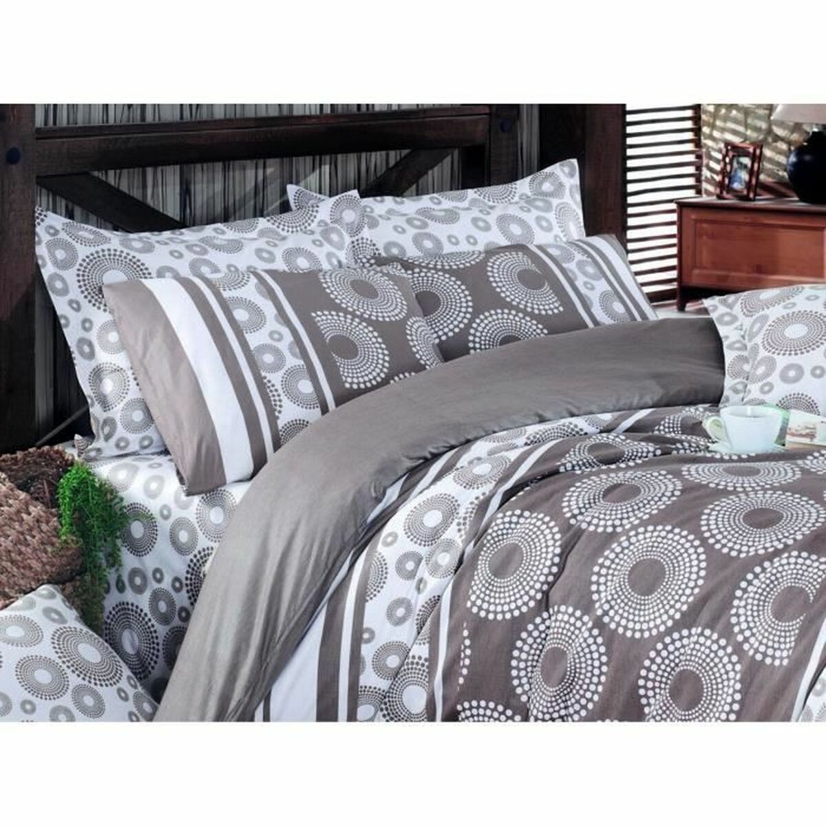 V4HD6D91B68DB41EFAB1243AD92438CAD6FR6601716P5